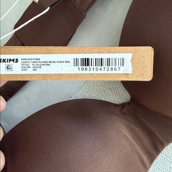 Skims WIRELESS FORM MICRO STRAP PLUNGE BRA - Picture 3 of 3